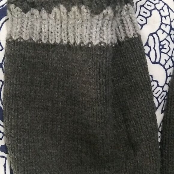 Knit boot socks with ruffle and button detailing - Picture 4 of 5